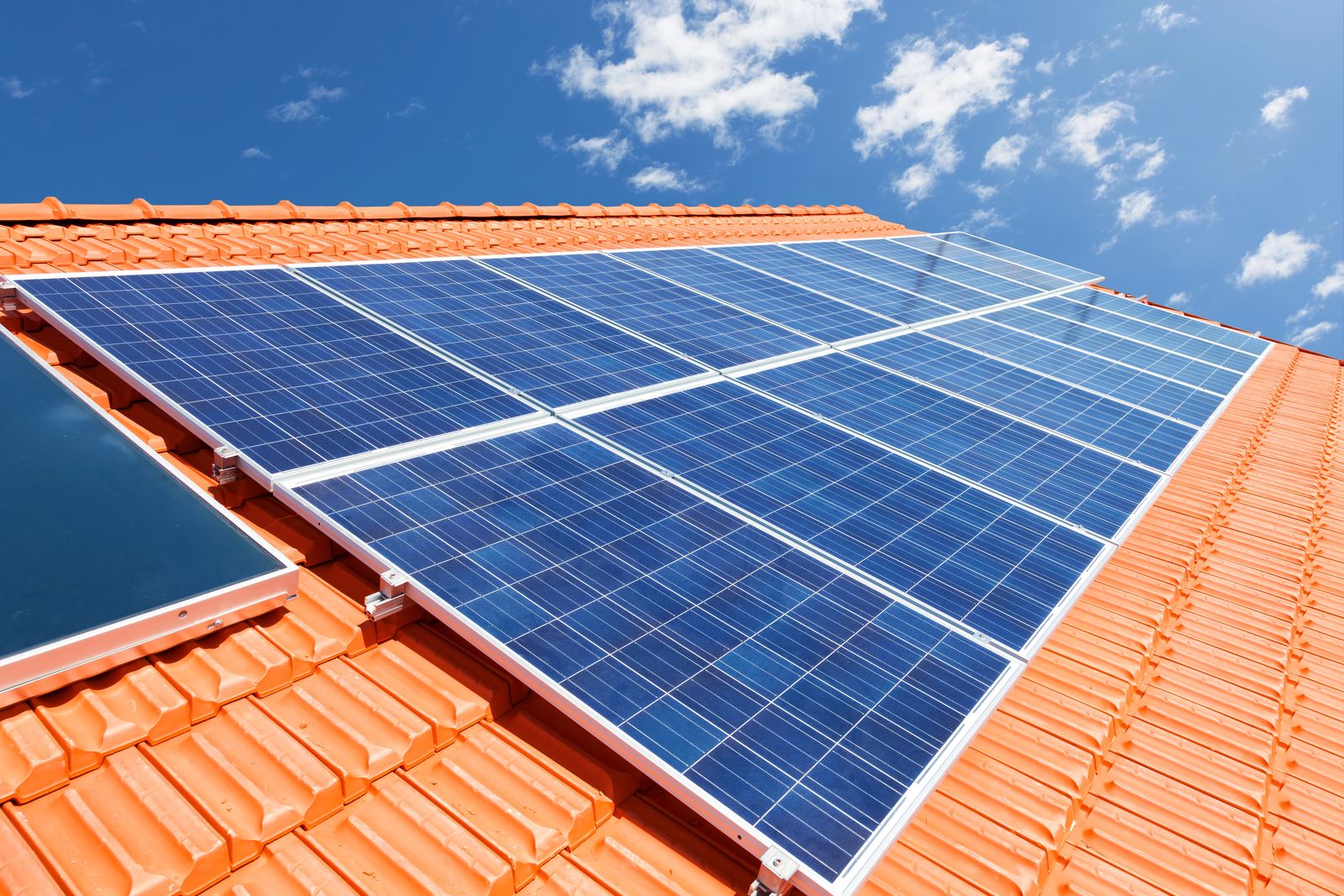 Napelem rendszer telepítése és energiahatékonyság növelése